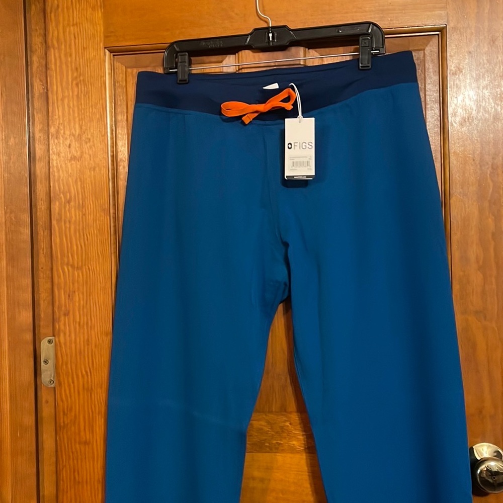 Brand new figs alps blue LARGE TALL